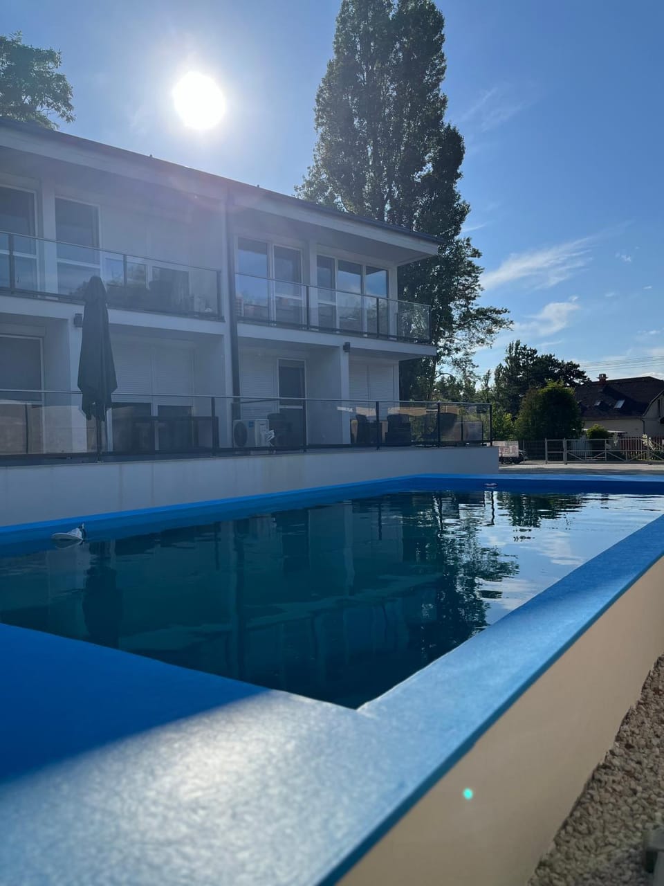Property building, Day, Swimming pool