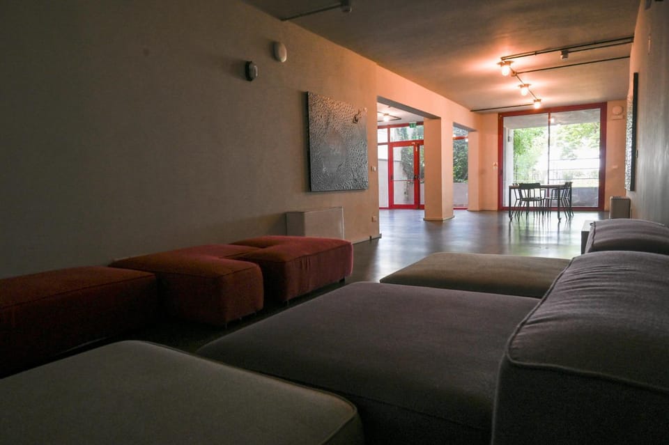 TV and multimedia, Living room, Seating area
