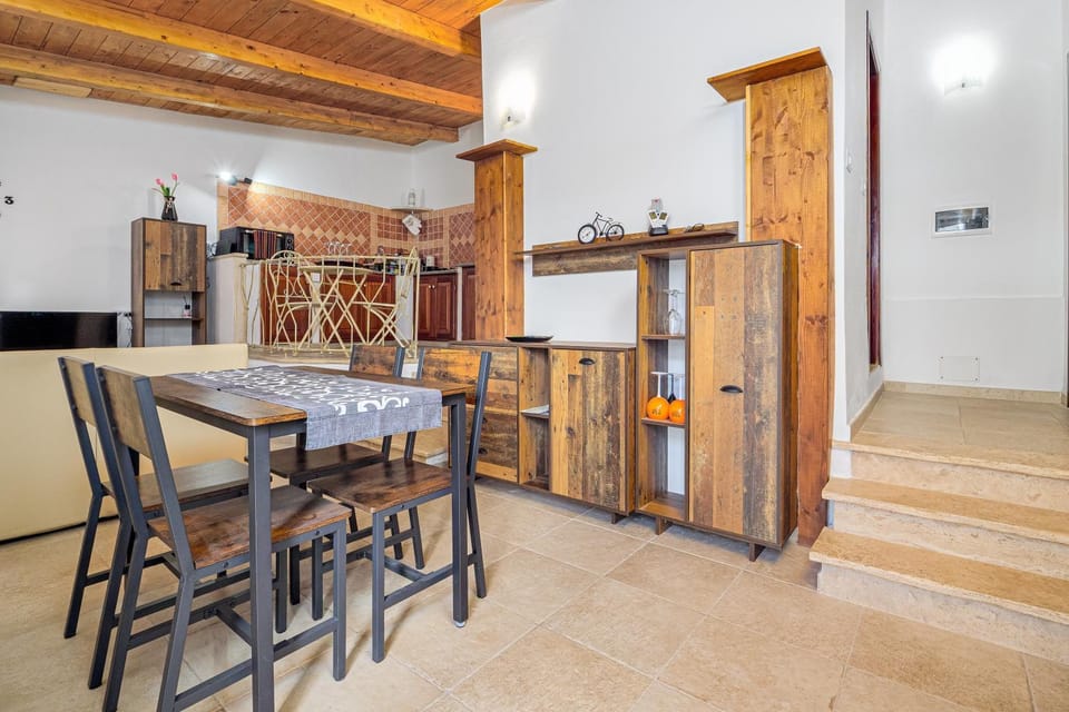 Property building, Kitchen or kitchenette, Living room
