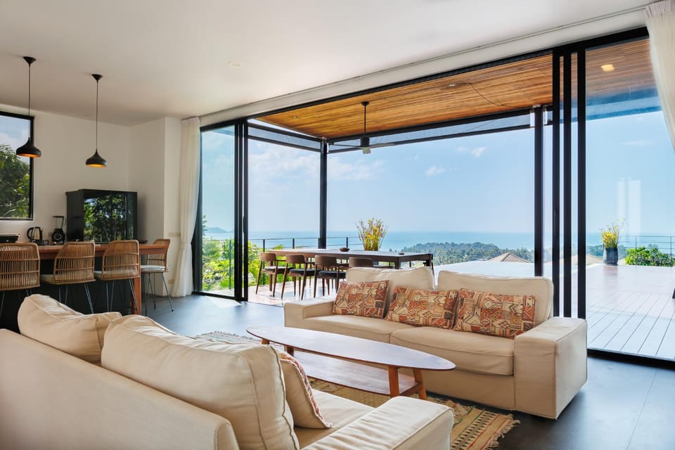 Living room, Pool view