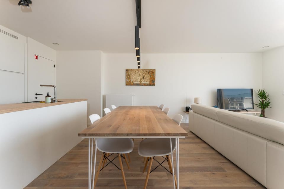 TV and multimedia, Kitchen or kitchenette, Dining area