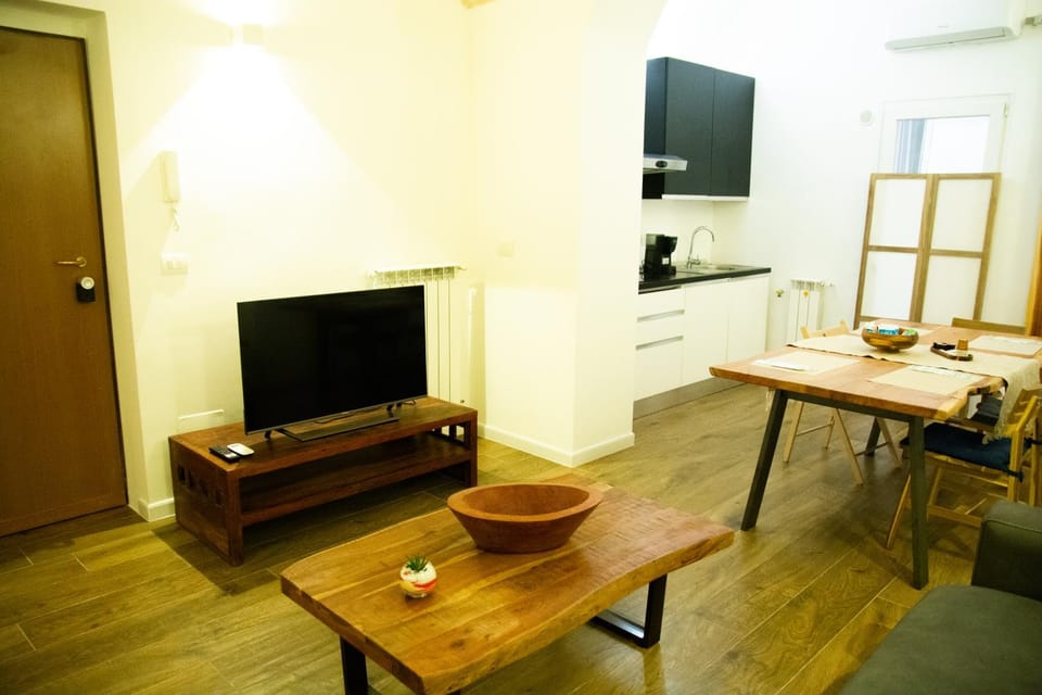 Communal lounge/ TV room, TV and multimedia, Seating area, Evening entertainment