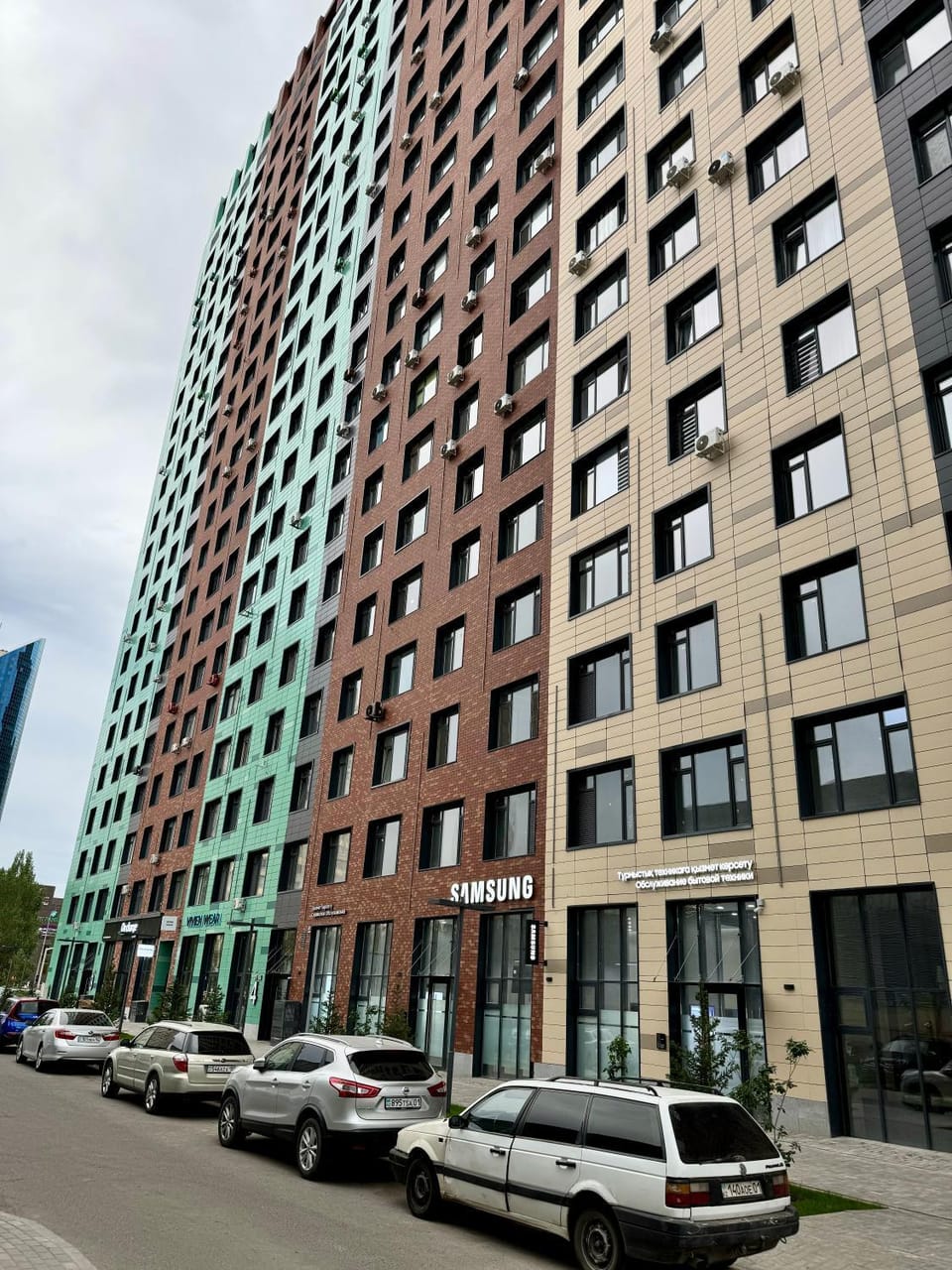Property building, Street view, Parking