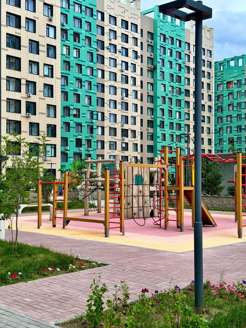 Day, Children play ground