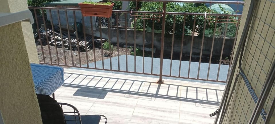 Balcony/Terrace, Inner courtyard view