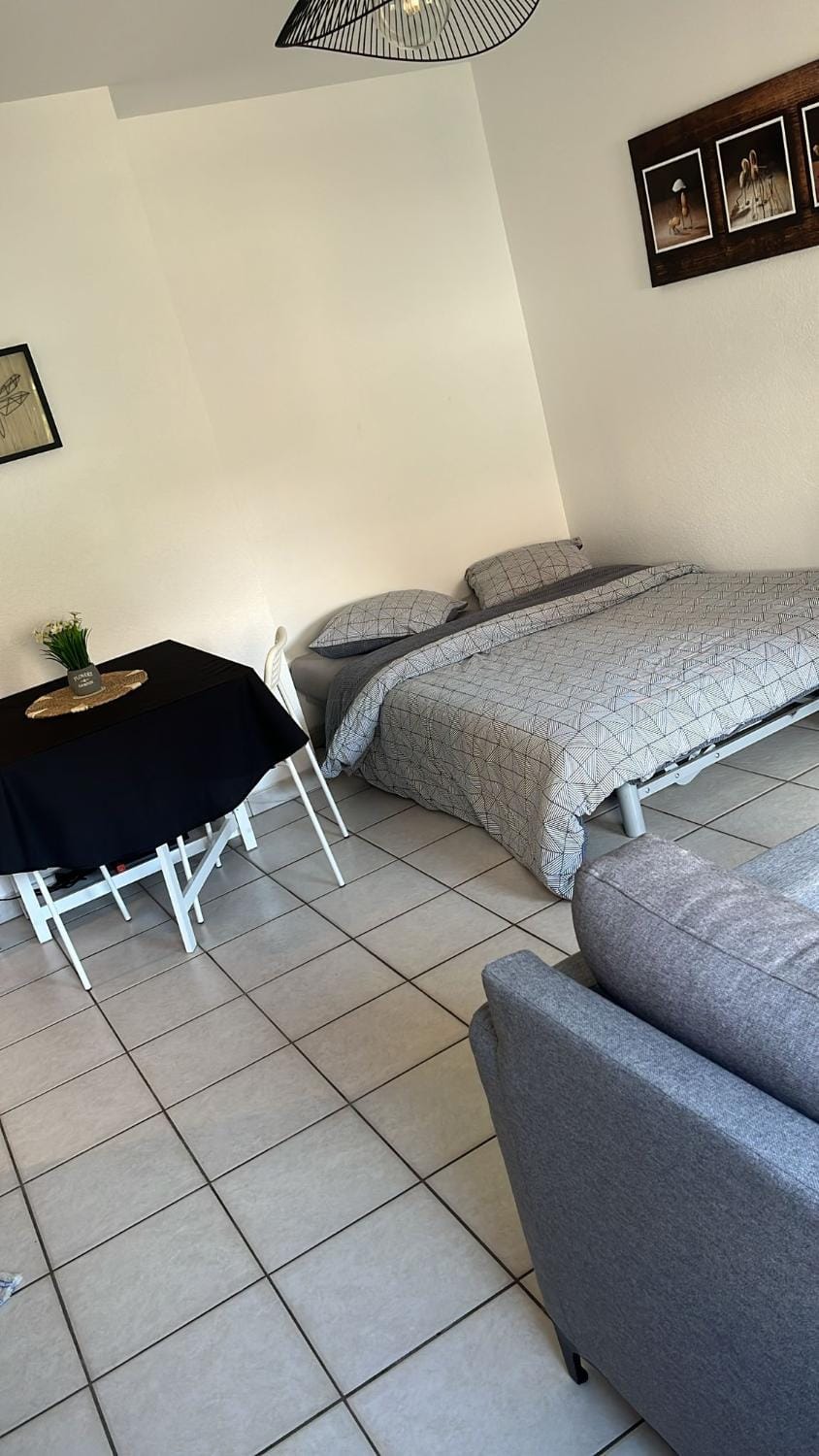 Bed, Photo of the whole room