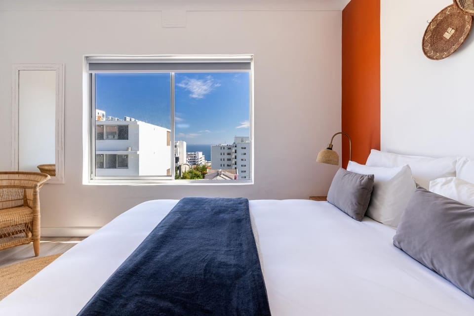 Bantry Bay Pearl - Luxury Apt with Ocean Views Apartment in Sea Point
