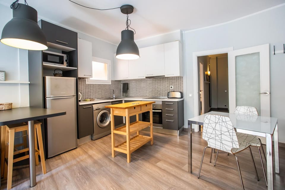 11FOH1095 - Cosy apartment near Plaza España Apartment in Barcelona