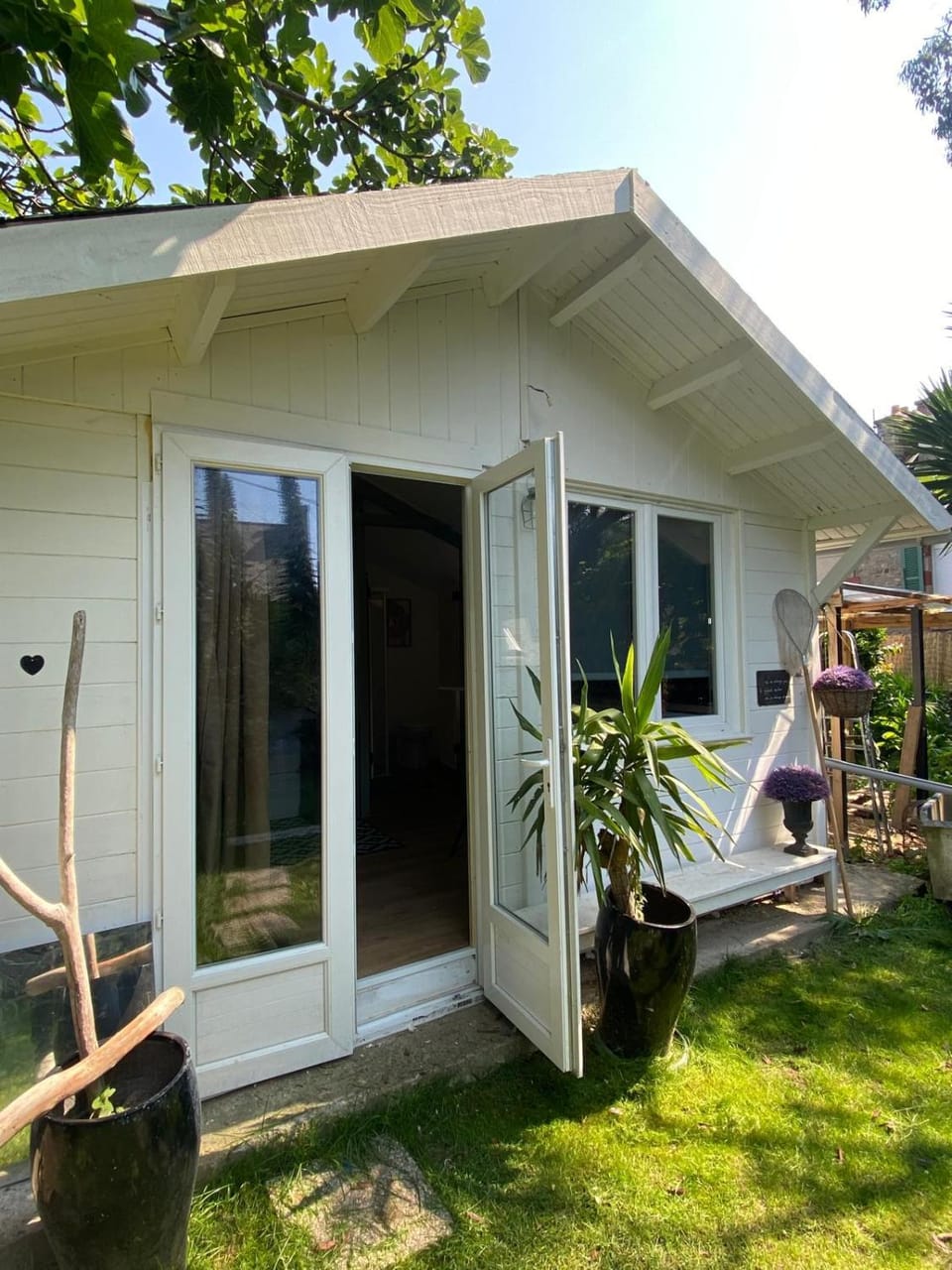 Property building, Garden view