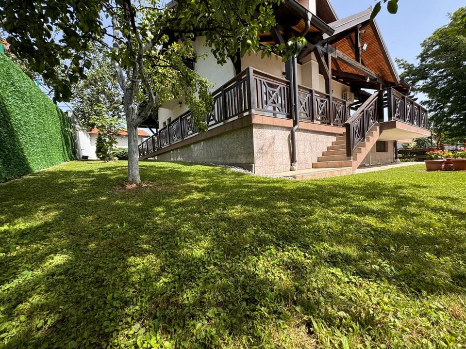 Property building, Natural landscape, Garden view