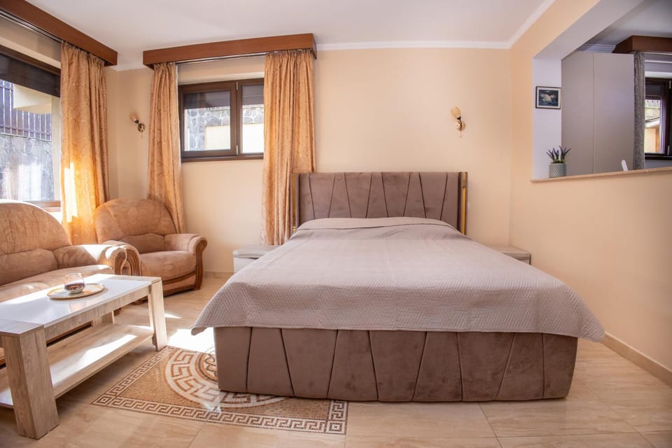 Walter Home Bușteni with Private Terrace Apartment in Prahova, Romania