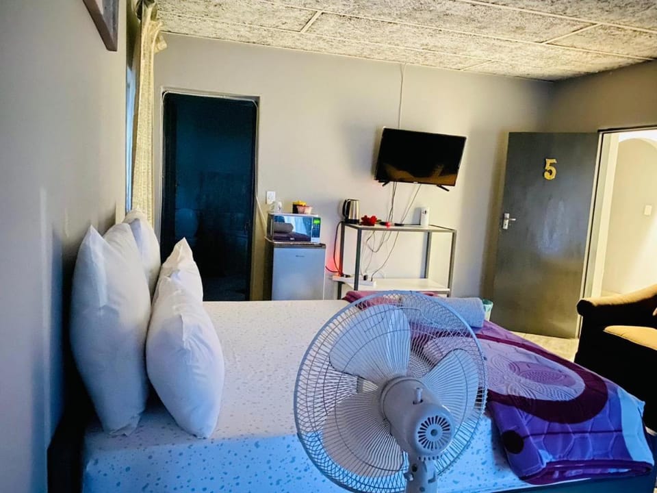Olikaya Guest House Groblersdal Bed and Breakfast in South Africa