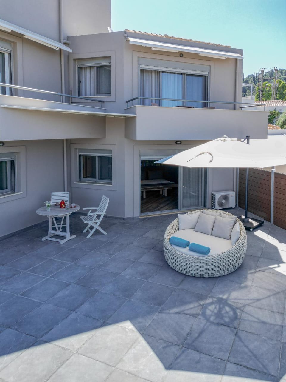 Property building, Balcony/Terrace