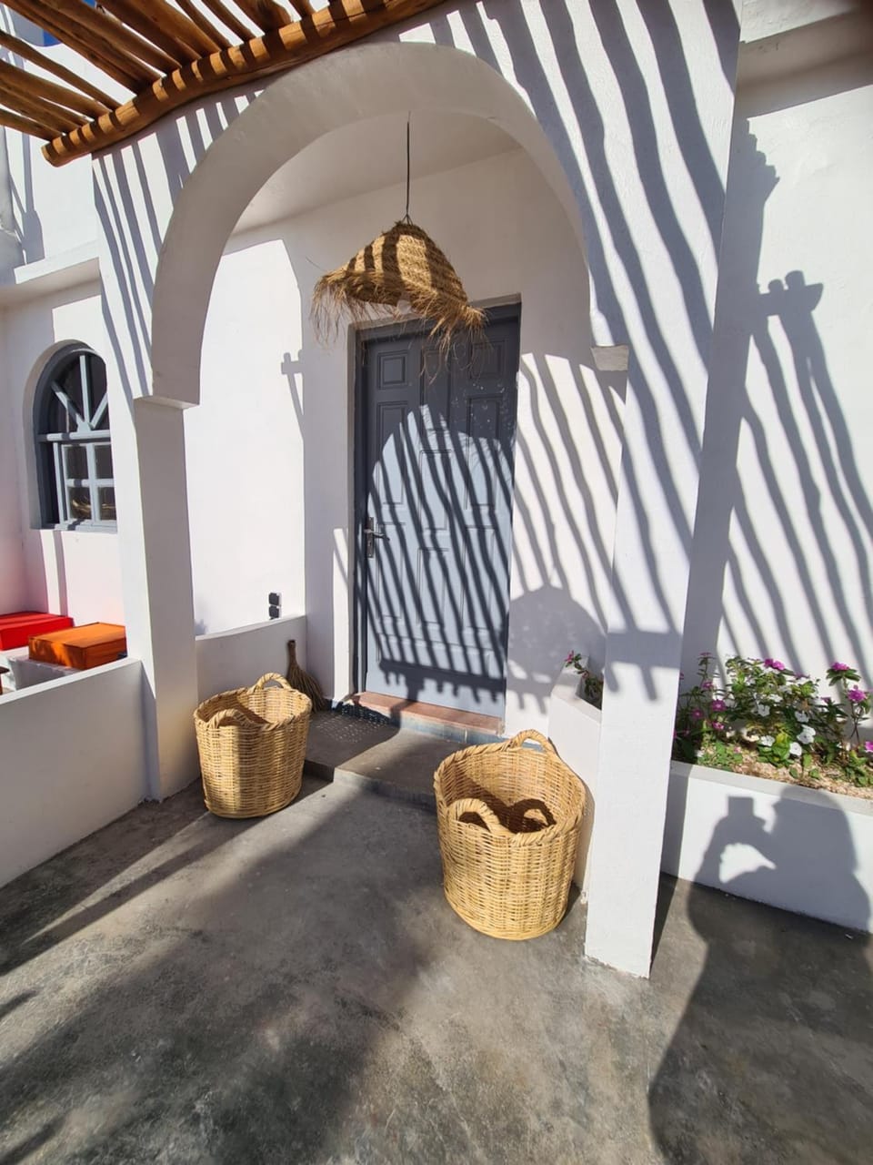 Facade/entrance