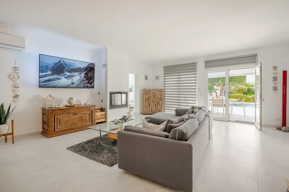 Welcoming villa in Empuriabrava with private pool Villa in Alt Empordà