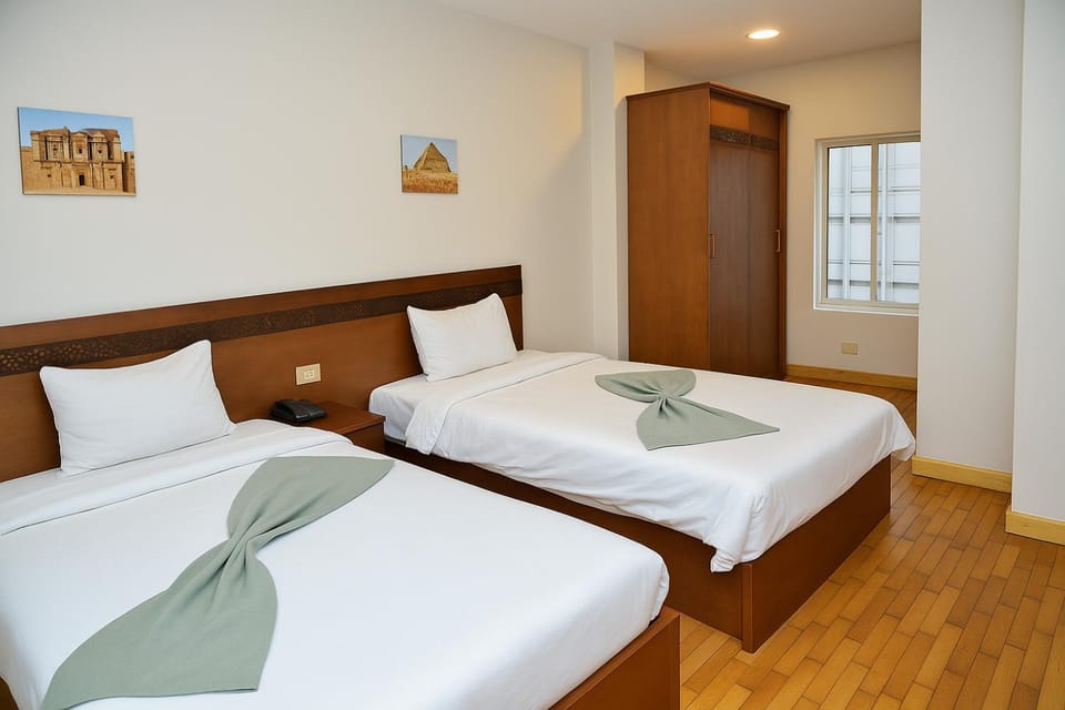 Bedroom, wardrobe