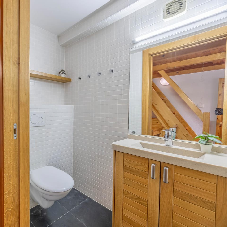 Toilet, Bathroom
