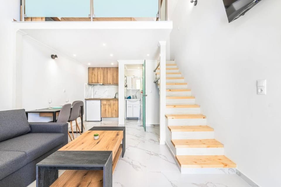 TV and multimedia, Kitchen or kitchenette, Living room, Seating area, Dining area, kitchen