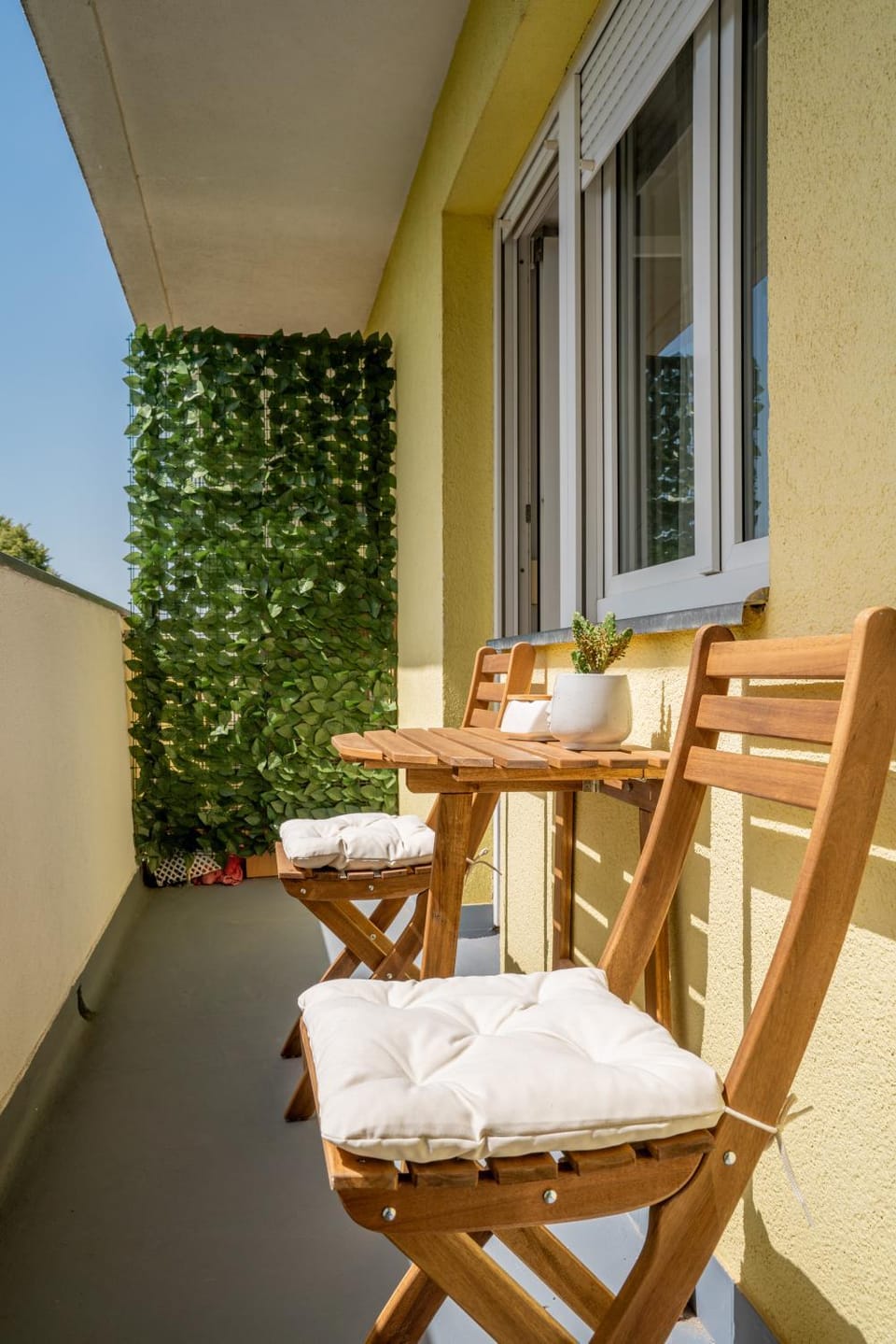 View (from property/room), Balcony/Terrace, Seating area