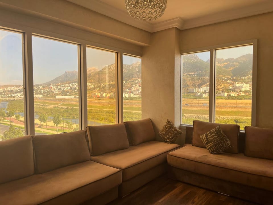 Riverside 4 Appartement Luxueux avec vue époustouflante Apartment in Tangier-Tétouan-Al Hoceima
