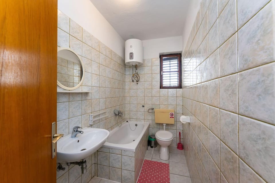 Toilet, Bathroom, Bath