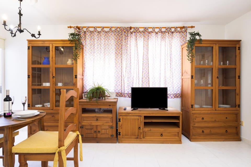 TV and multimedia, Dining area