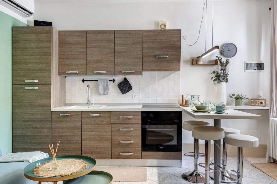 Kitchen or kitchenette, Living room