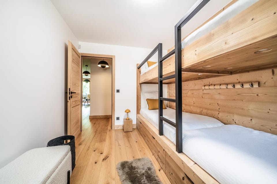 Bed, Photo of the whole room, Bedroom, bunk bed