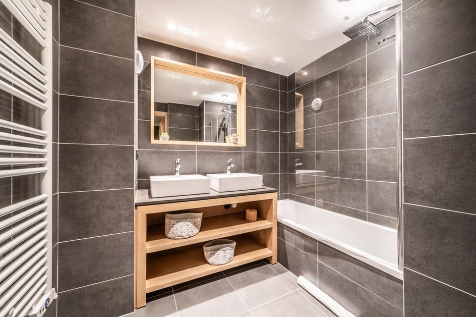 Shower, Bathroom, Bath, towels
