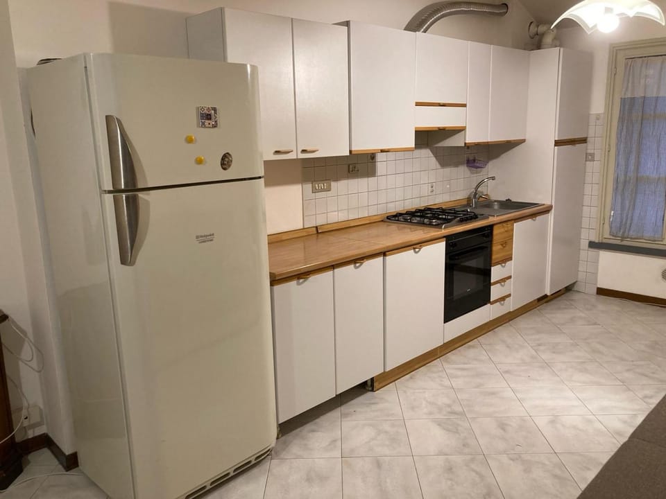 Kitchen or kitchenette, oven, stove