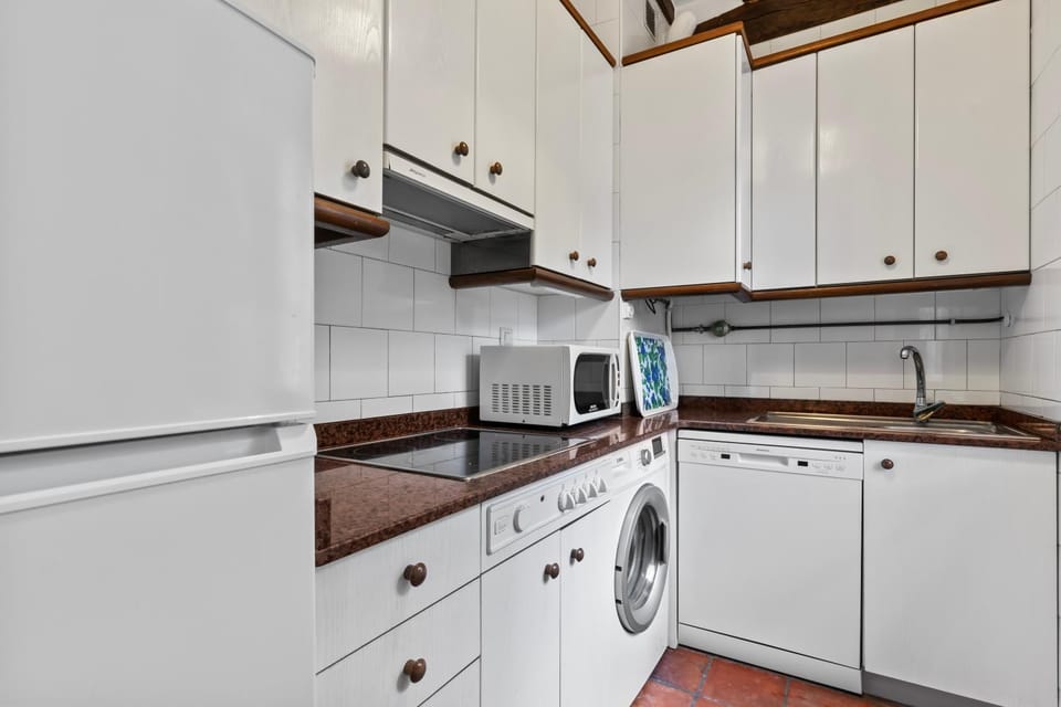 Kitchen or kitchenette, Living room