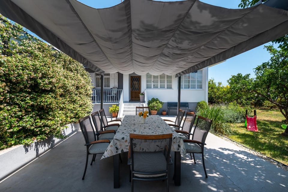 Patio, Spring, Day, Garden, Seating area, Garden view