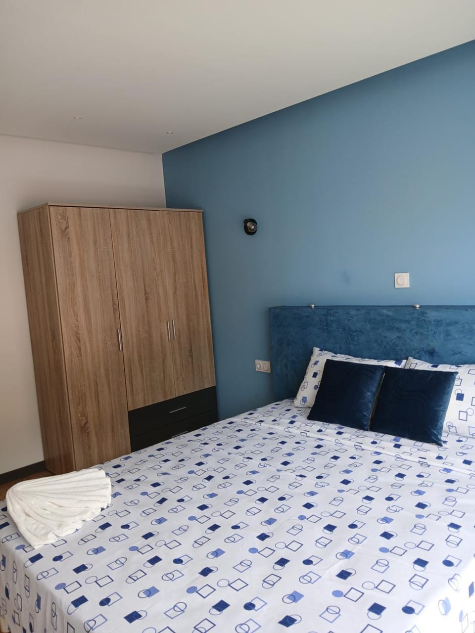 Bed, wardrobe