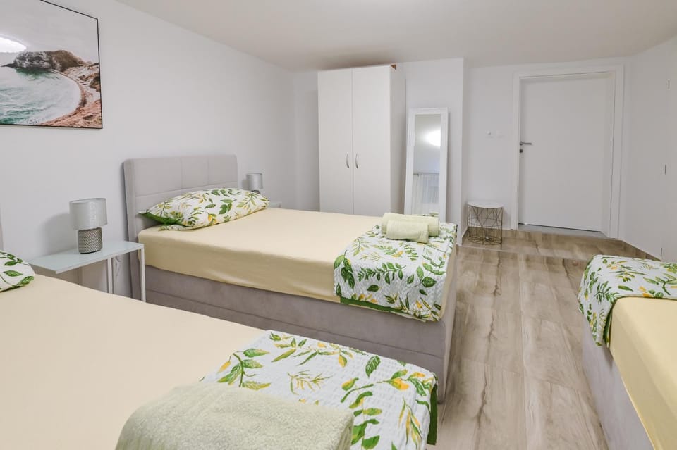 Modern Apartment for 4 people Novalja Apartment in Novalja