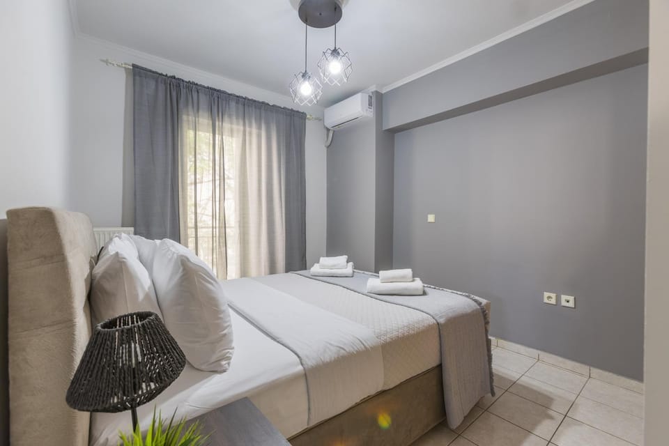 Raise Piraeus Harbor Flats Apartment in Pireas