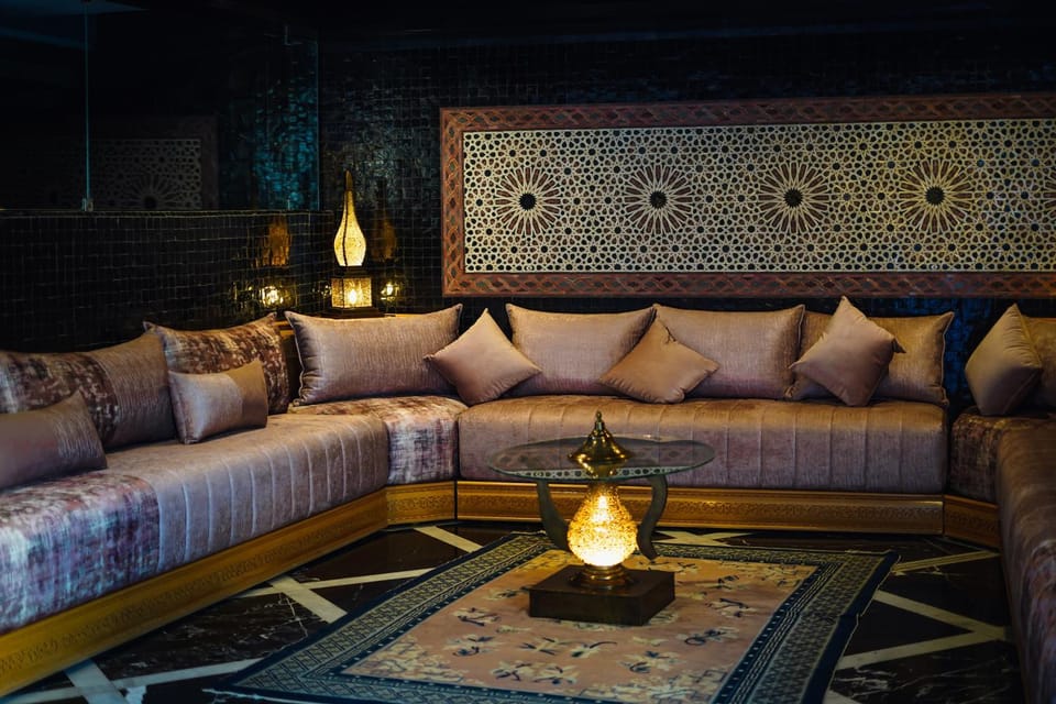 Living room, Seating area