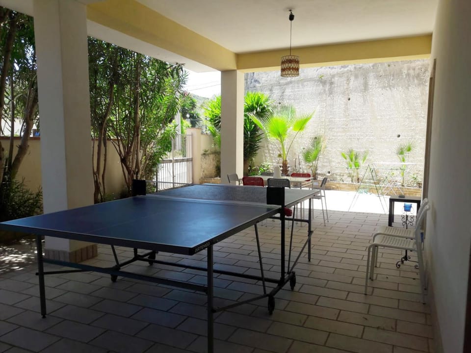 Table tennis