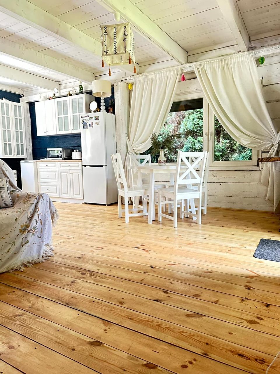 Kitchen or kitchenette, Living room, Photo of the whole room, Seating area, Dining area