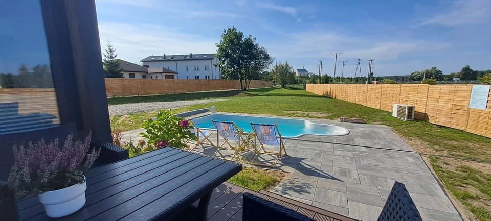 Dwa Wymiary - Całoroczny domek z Jacuzzi i basenem podgrzewany w okresie wiosna - lato w cenie House in Poland