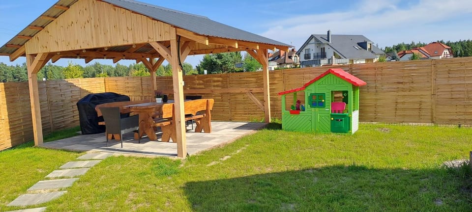 Dwa Wymiary - Całoroczny domek z Jacuzzi i basenem podgrzewany w okresie wiosna - lato w cenie House in Poland