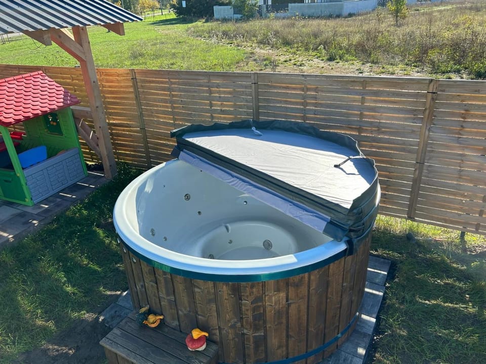 Natural landscape, Hot Tub