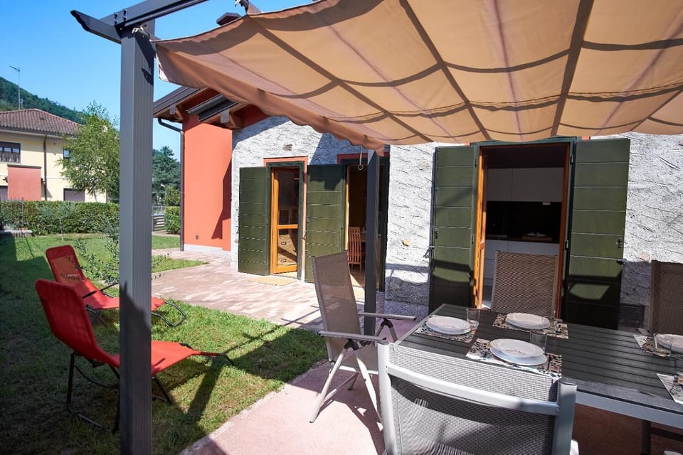 Property building, Patio, Garden