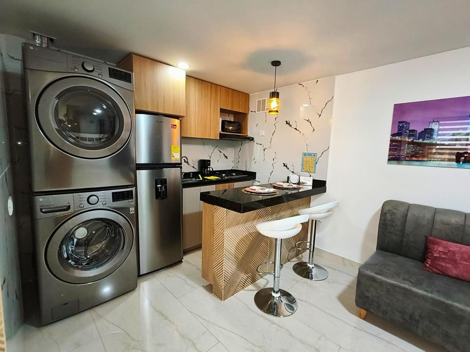 Kitchen or kitchenette, Living room, oven, pet friendly, stove, toaster, washing machine, dryer