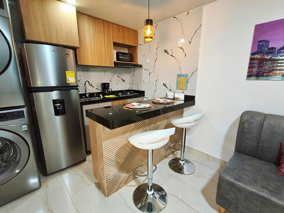 Kitchen or kitchenette, Dining area, oven, pet friendly, stove, toaster, washing machine, dryer