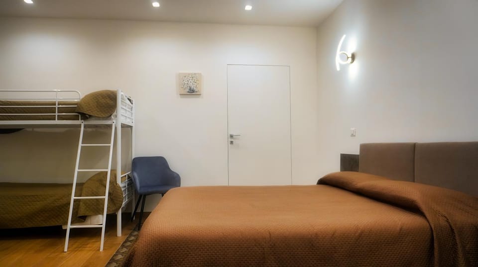 Bed, Bedroom, bunk bed