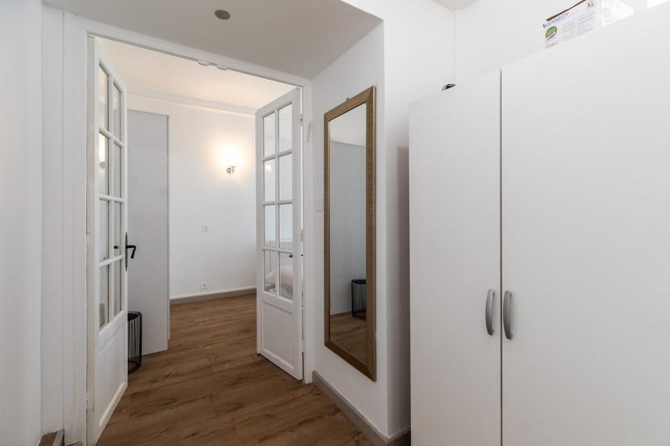 LOUIS GALLET Juan les Pins 2 min des plages - 6 couchages Apartment in Antibes
