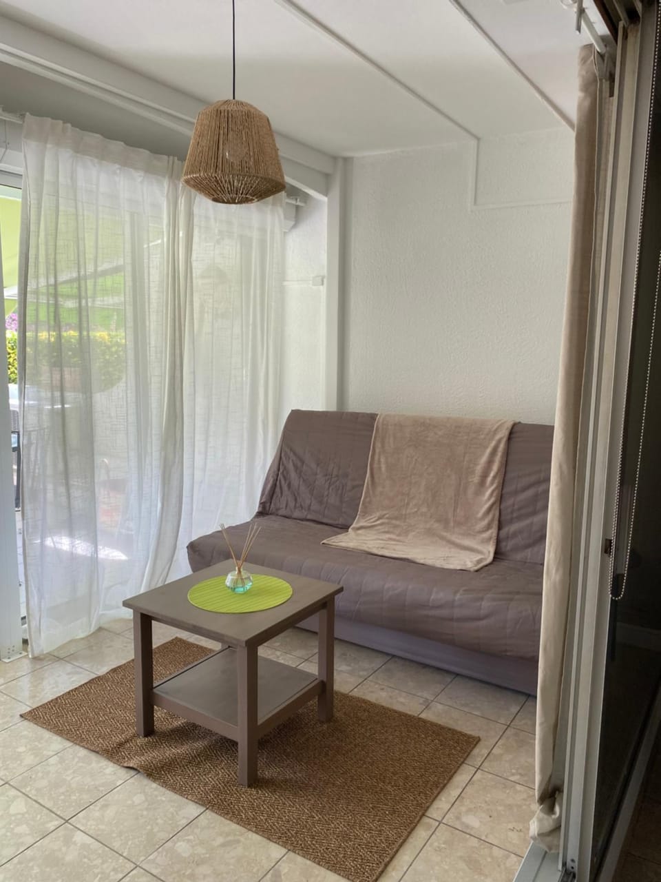 Appartement 4 personnes avec terrasse et piscine proche plage et commerces Apartment in La Grande-Motte