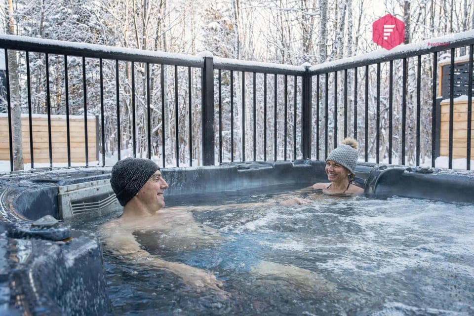 La Perle Bleue - Chalet Spa privé Accès piscine à Pont Rouge - près de Québec House in Quebec