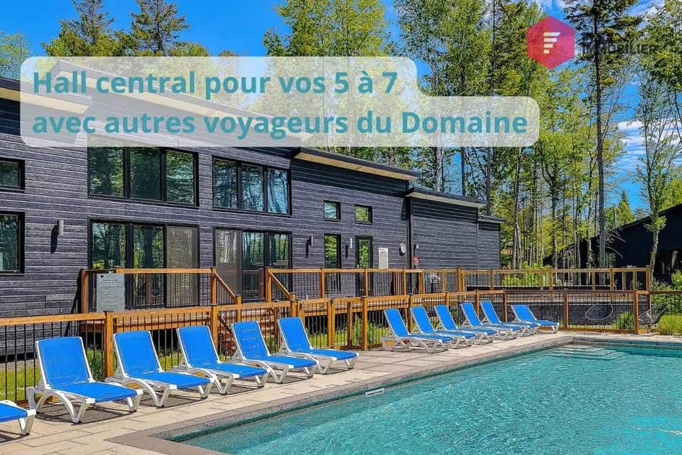 La Perle Bleue - Chalet Spa privé Accès piscine à Pont Rouge - près de Québec House in Quebec