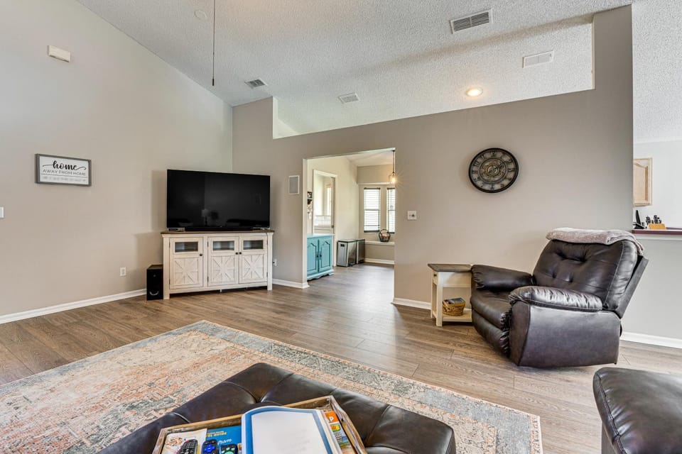 Heated Pool & Screened Lanai: Haines City Haven! House in Haines City